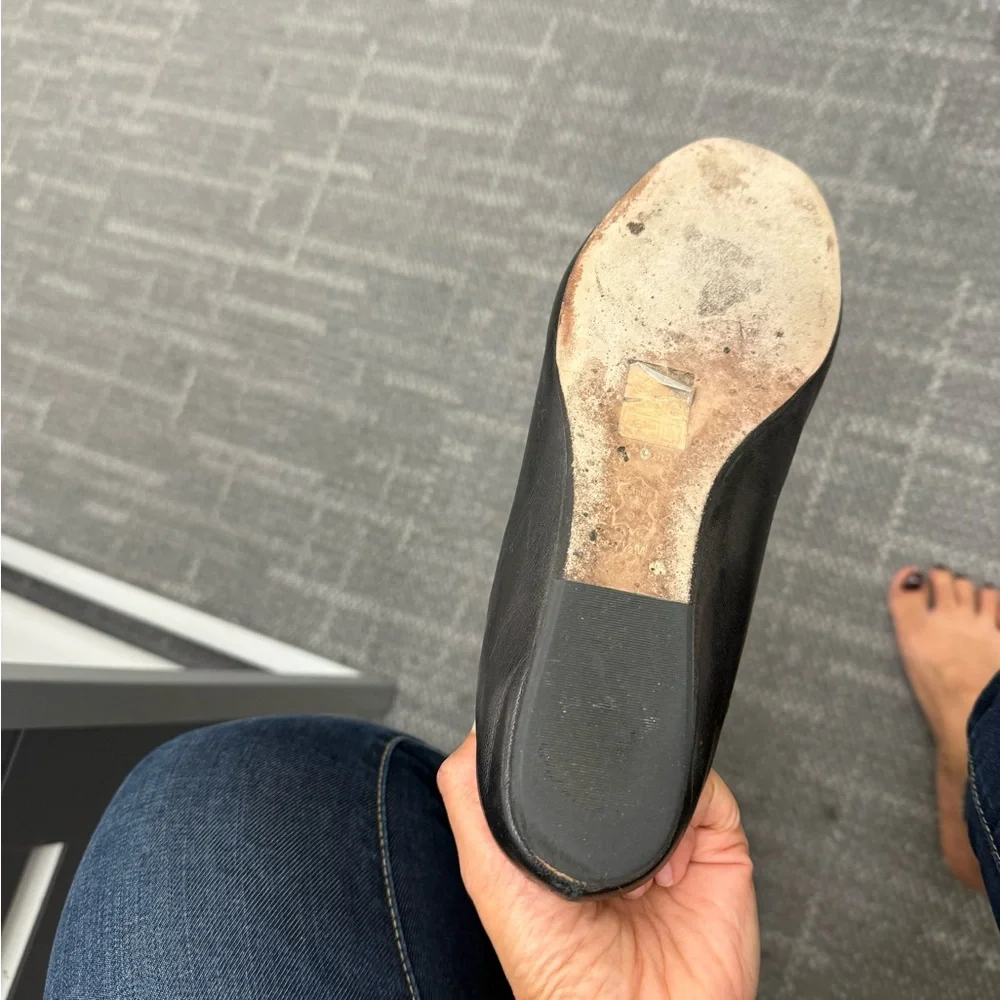 Tory Burch flats - preloved size 7.5!! Good condition - Picture 3 of 4